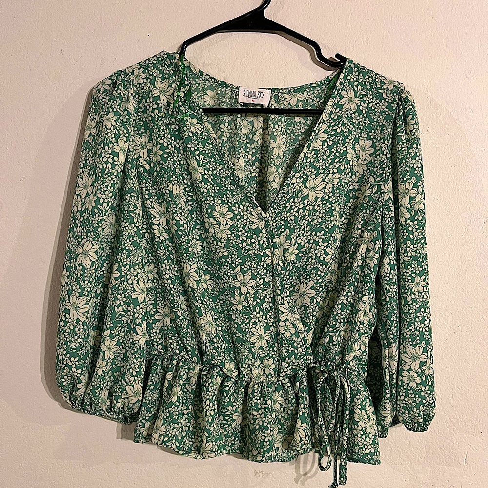 3/4 Sleeve Green Peplum Style Top